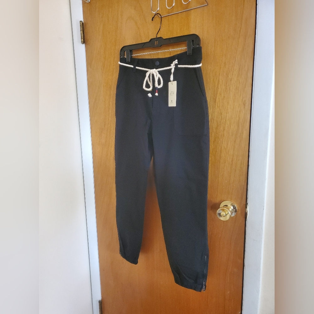 L.T.J black pants with cuffed hem with zipper size Large NWT